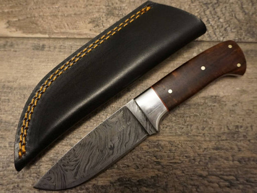 HTS 84r Paduk Wood Skinner / 3.5" Blade / Hand Crafted and Hand Forged/ Damascus Steel / Fire Pattern - HomeTown Knives