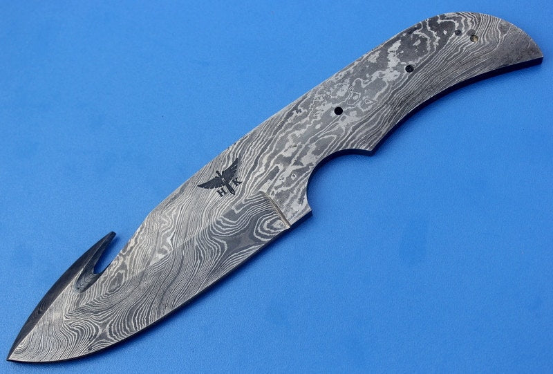 HTK-47  Damascus Knife custom handmade  skiner blank blade / Great quality