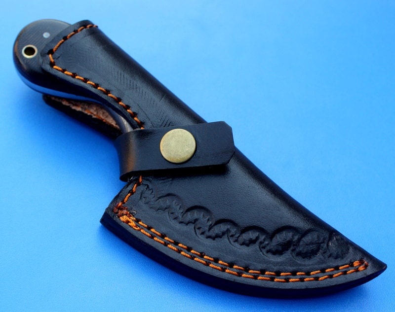 HT-5  Damascus Knife custom handmade Skinner Knife / Black handle / Quality Work