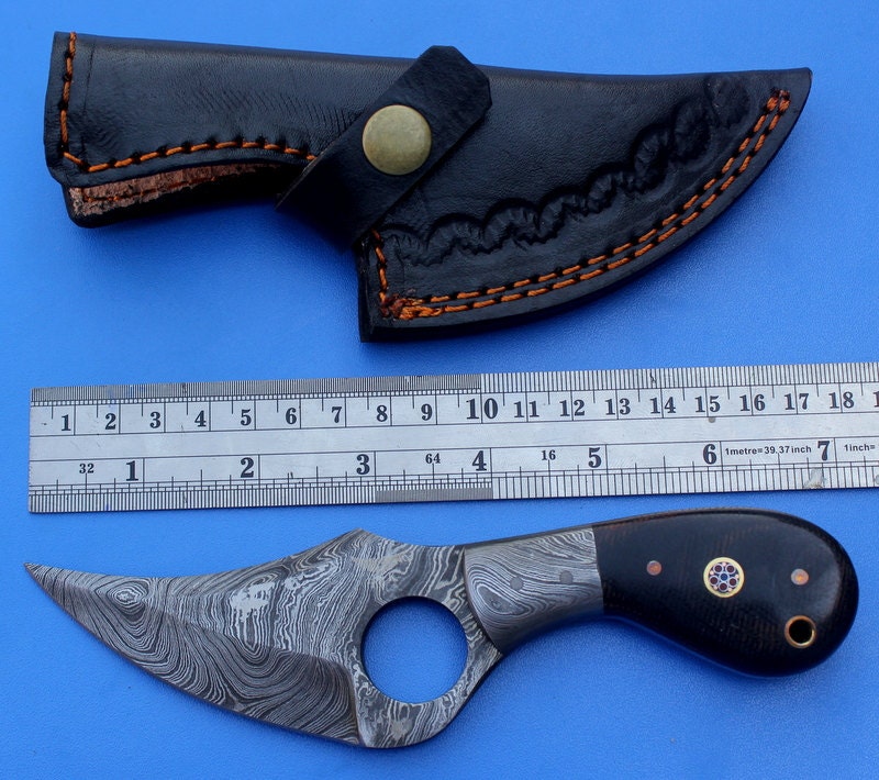 HT-5  Damascus Knife custom handmade Skinner Knife / Black handle / Quality Work
